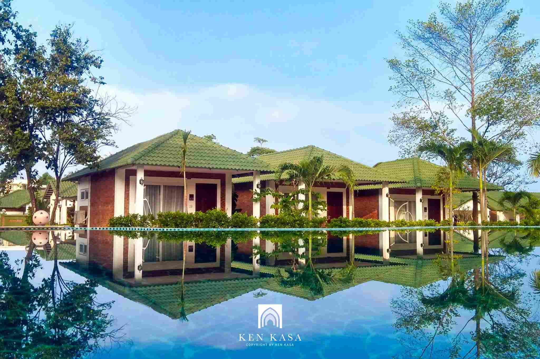 Bungalow hướng hồ bơi